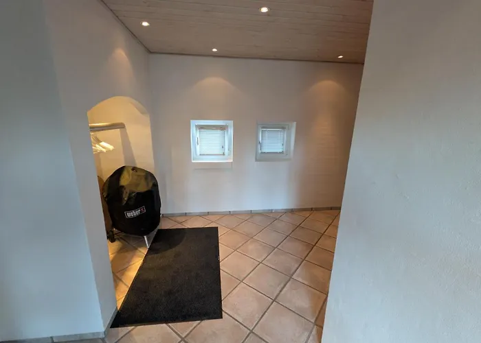 Henneby * Хенне-Странн